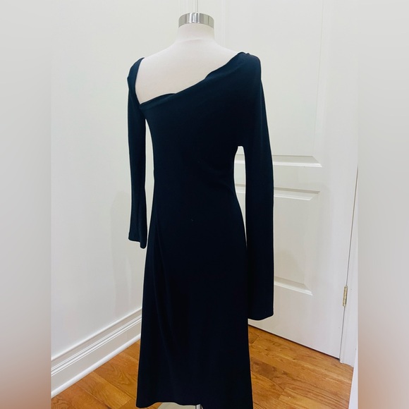 Donna Karan Elegant Black Off-Shoulder Dress - Picture 4 of 10